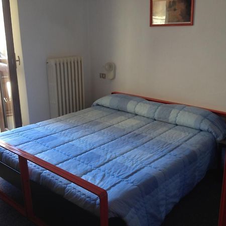 פופולו Hotel Rododendro חדר תמונה