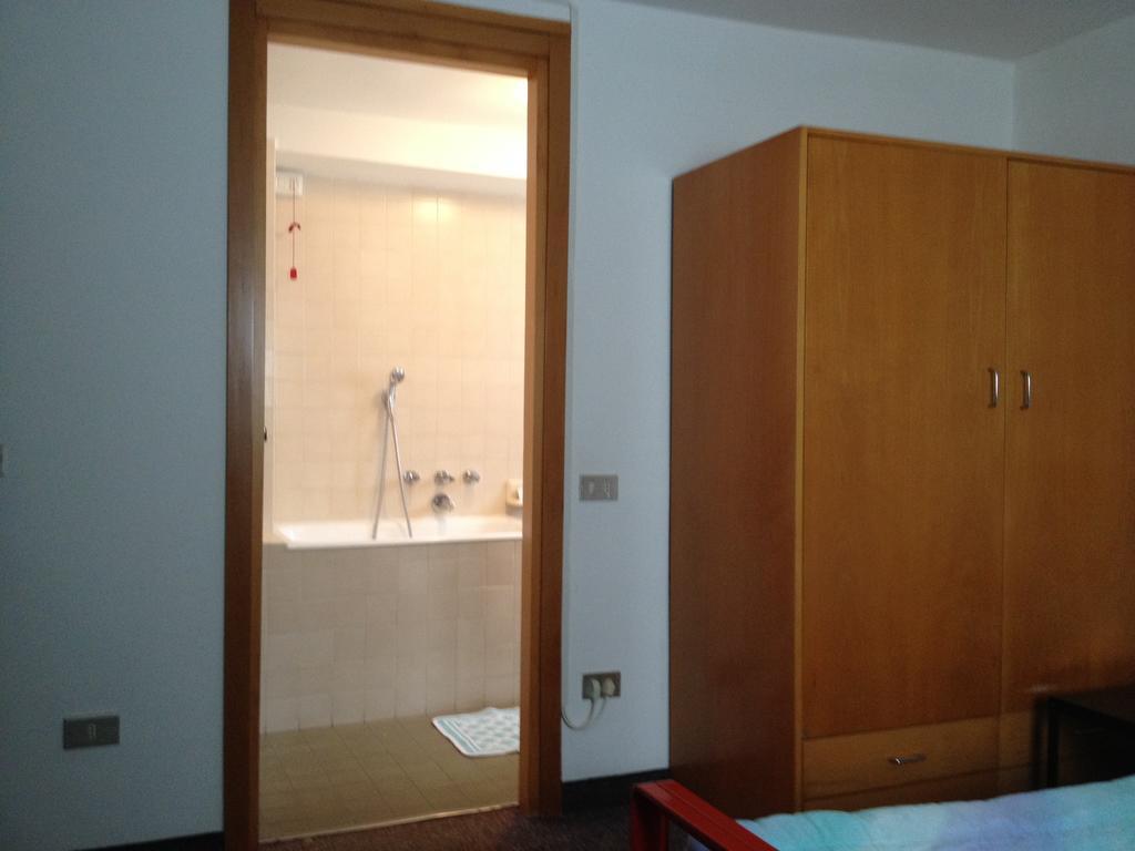 פופולו Hotel Rododendro חדר תמונה