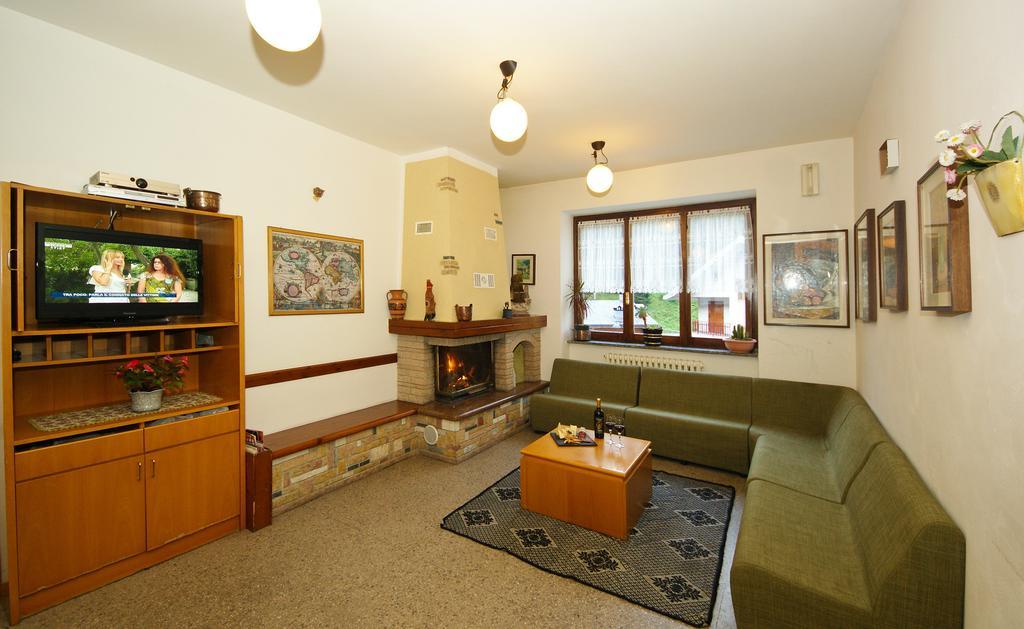 פופולו Hotel Rododendro מראה חיצוני תמונה